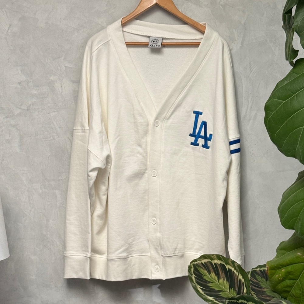 Men's Los Angeles Dodgers Antigua Off White Button-Up Oversize Cardigan Size XL